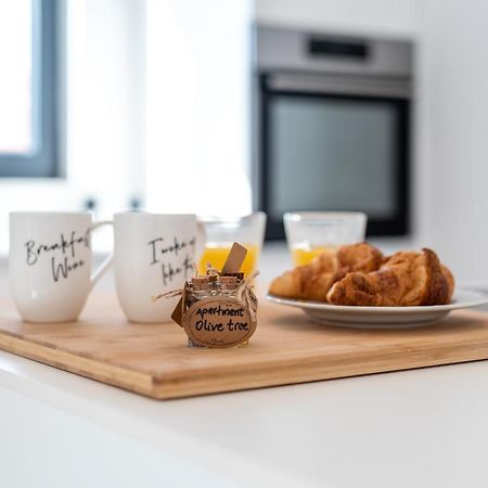 Lavender Tree - Luxury Apartments Трогир Екстериор снимка