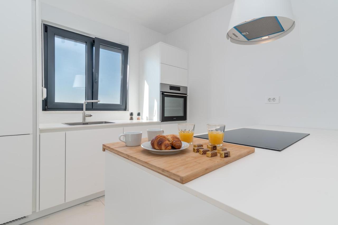 Lavender Tree - Luxury Apartments Трогир Екстериор снимка