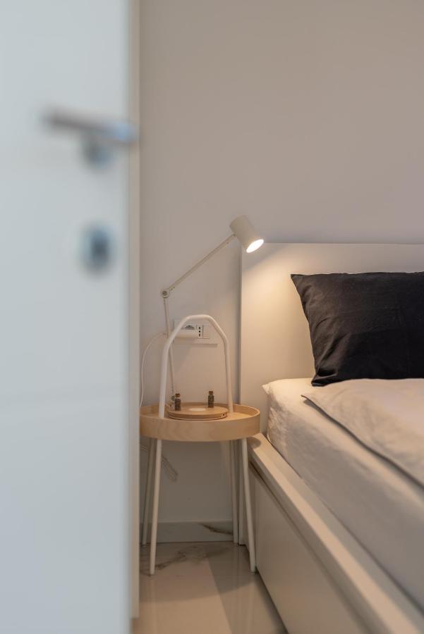 Lavender Tree - Luxury Apartments Трогир Екстериор снимка