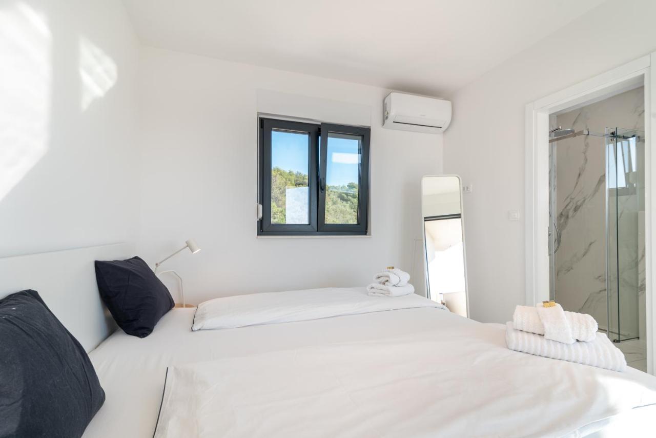 Lavender Tree - Luxury Apartments Трогир Екстериор снимка